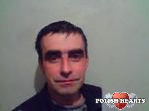Hej... Mam na imie Adam, moje hobby sluchanie muzyki, elektronika. Wyglad: Brunet 180cm wzrostu, oczka czarne....:)