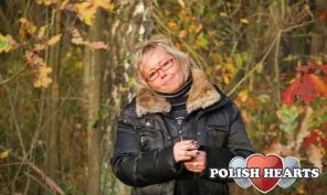 monisia45