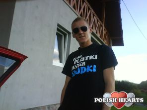 szy0