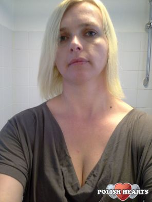 Anna_24_84