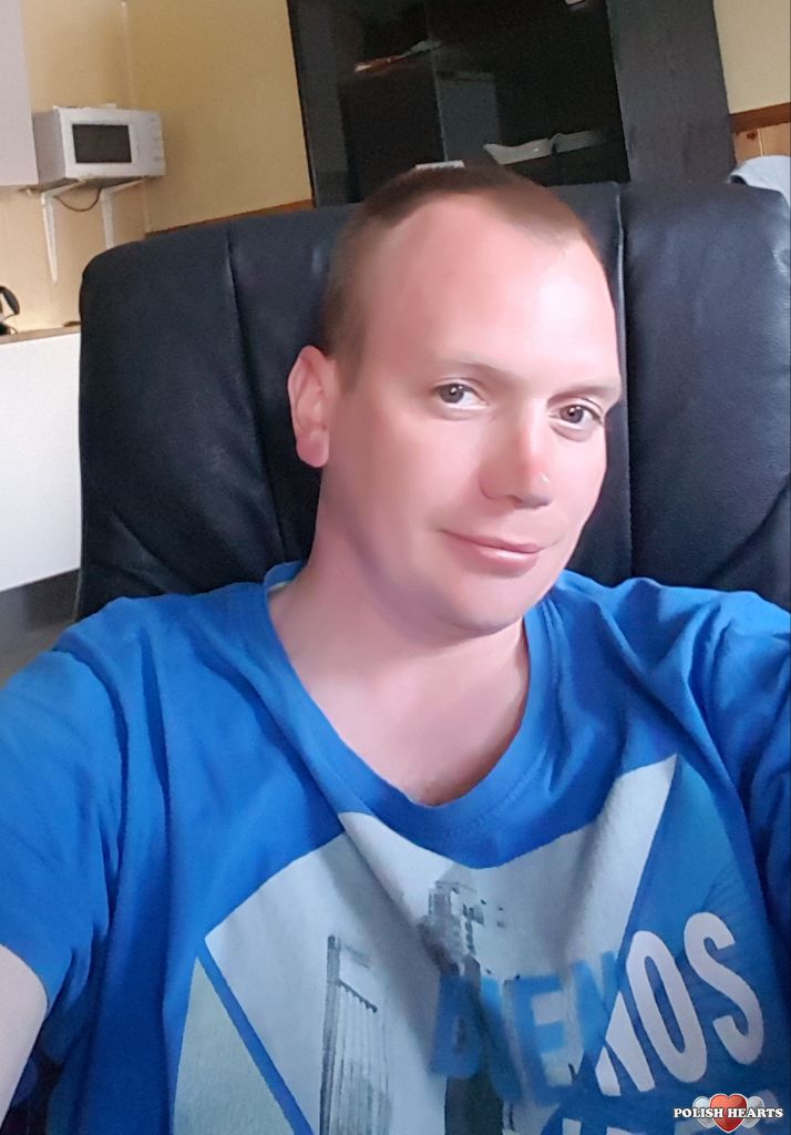 serwis randkowy dla palących czy to dziwne, aby wysłać wiadomość do kogoś, kogo znasz na stronie randkowej?