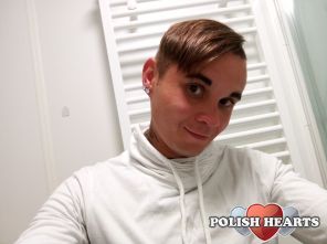 TO JA!! CZEKAM NA KOMENTARZE, I WIADOMOŚCI :) 